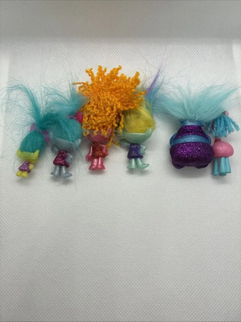 DreamWorks Trolls Figure Lot 6 Mini Dolls Glitter Hair Toy Collectible Figures